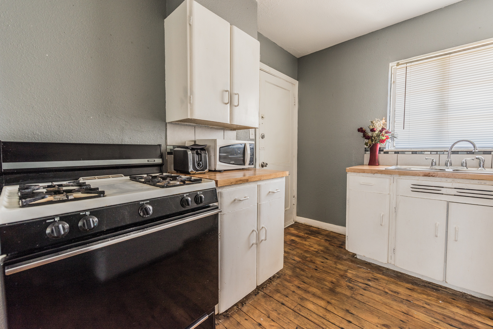 SPECIAL MOVE IN! FIRST 2 MONTHS FREE! 9 of 12