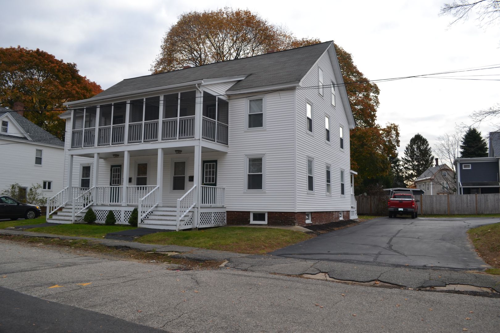 AMESBURY Apartment: 10-12 HARRISON AVE