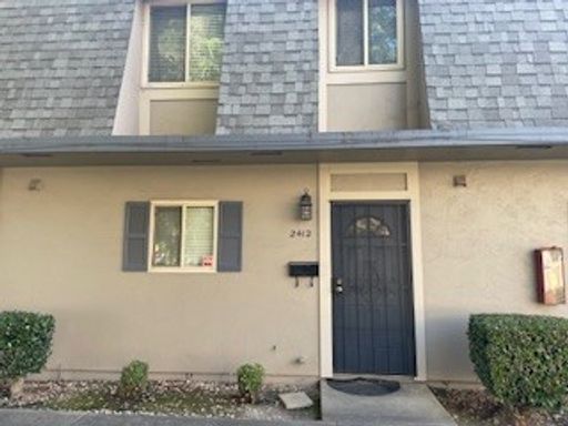 2 Bedroom Townhome – photo 1
