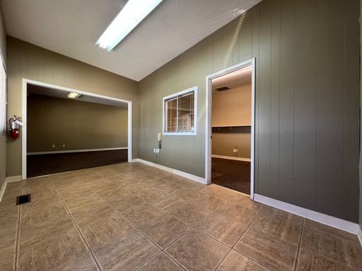 Commercial Space - Minutes From Downtown Lodi