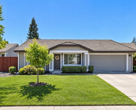 Cute Single Story Home for Rent in Great Roseville Location – photo 1