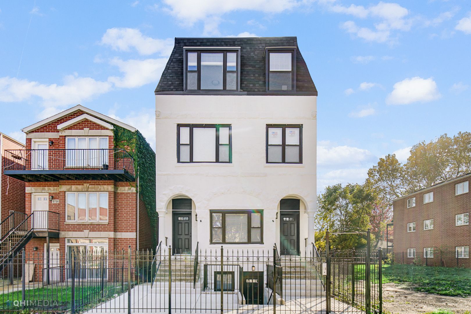 Chicago Apartment: 2735 W Polk St
