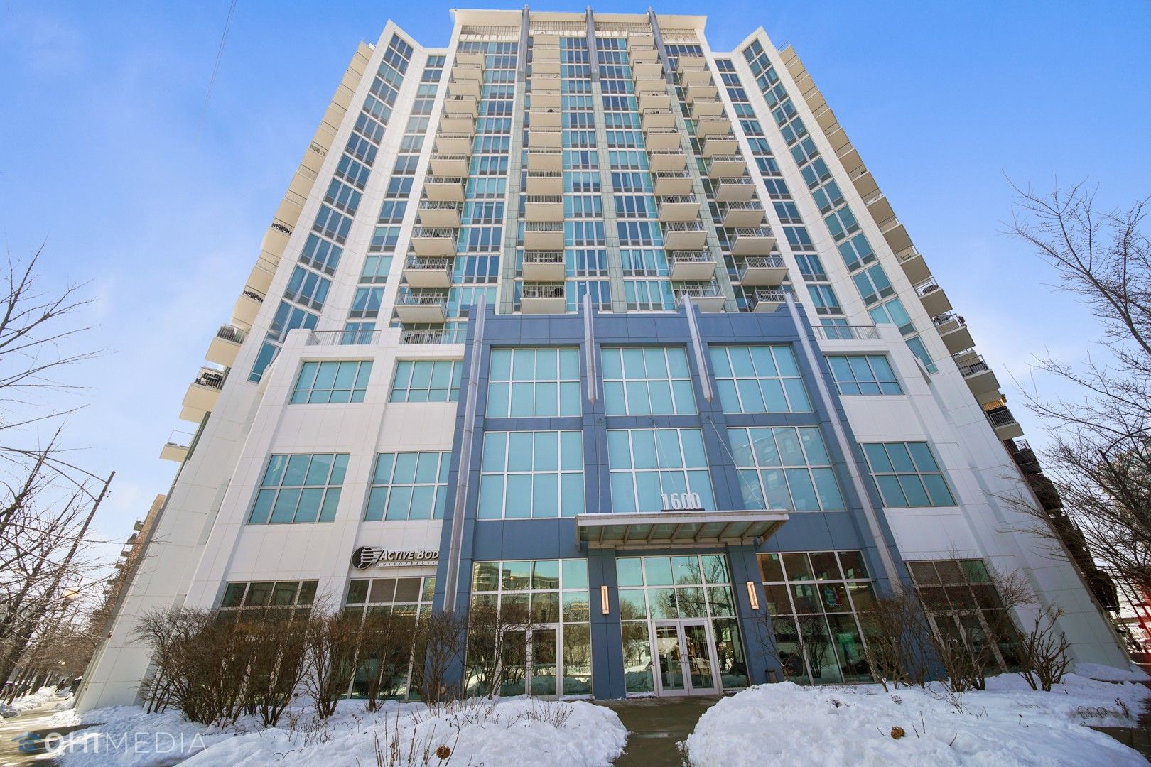 Chicago Apartment: 1600 S Indiana Ave