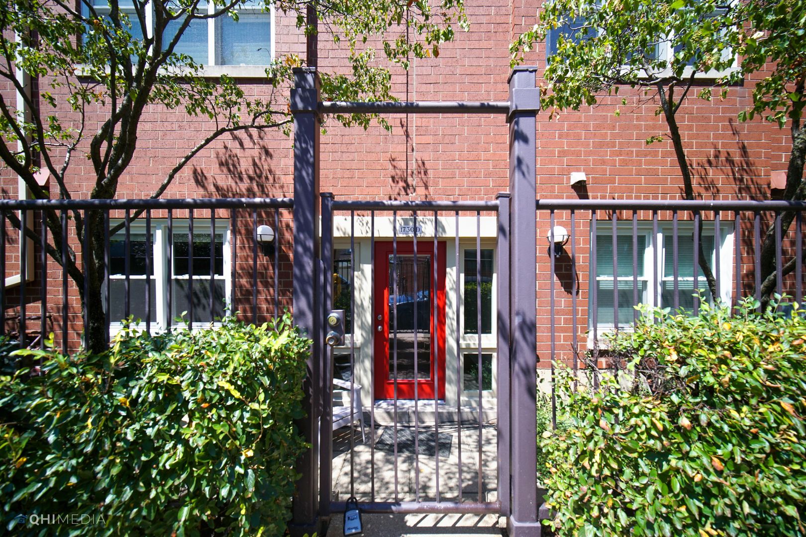 Chicago Apartment: 1730 W Terra Cotta Place