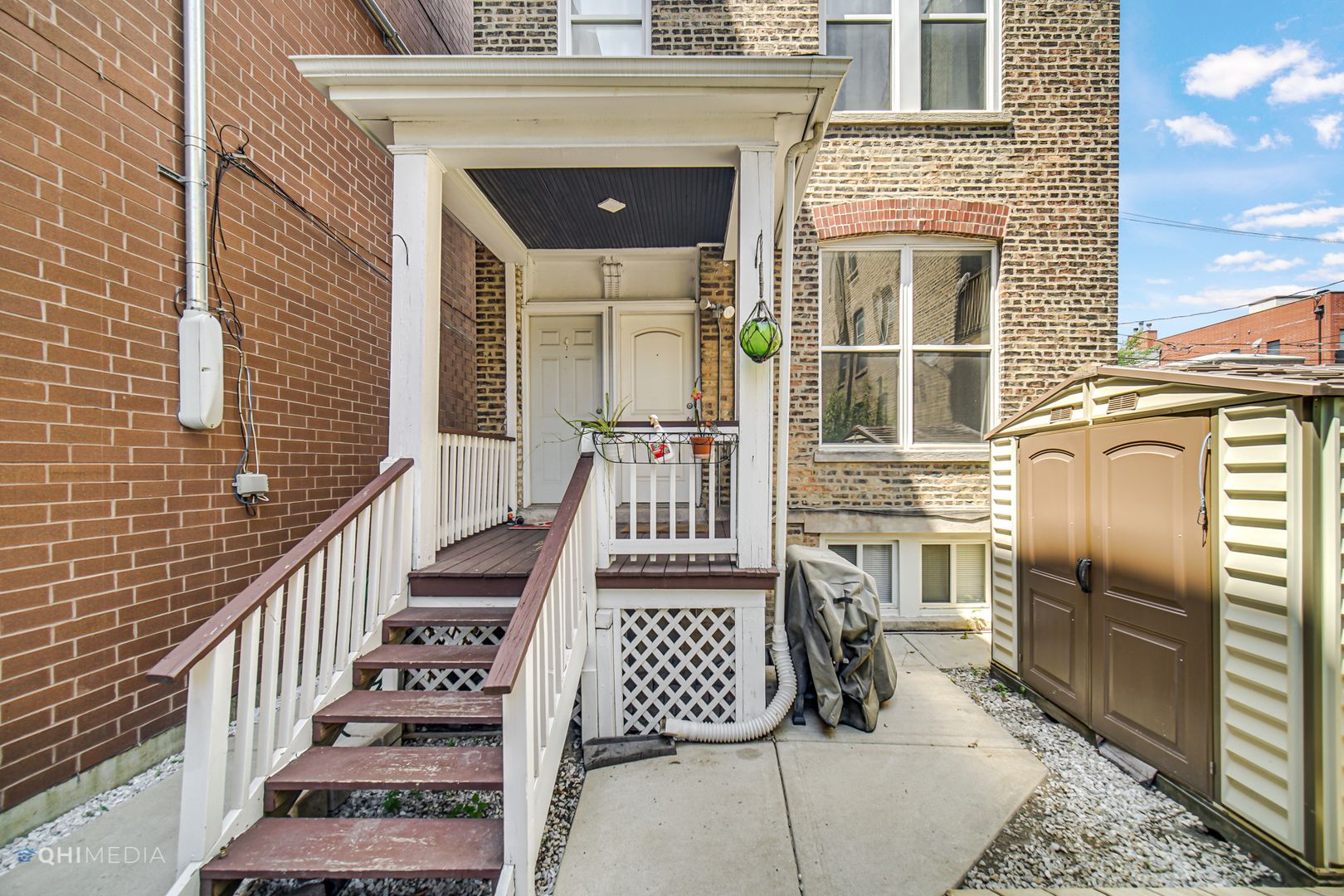 Chicago Apartment: 1524 N Western Ave