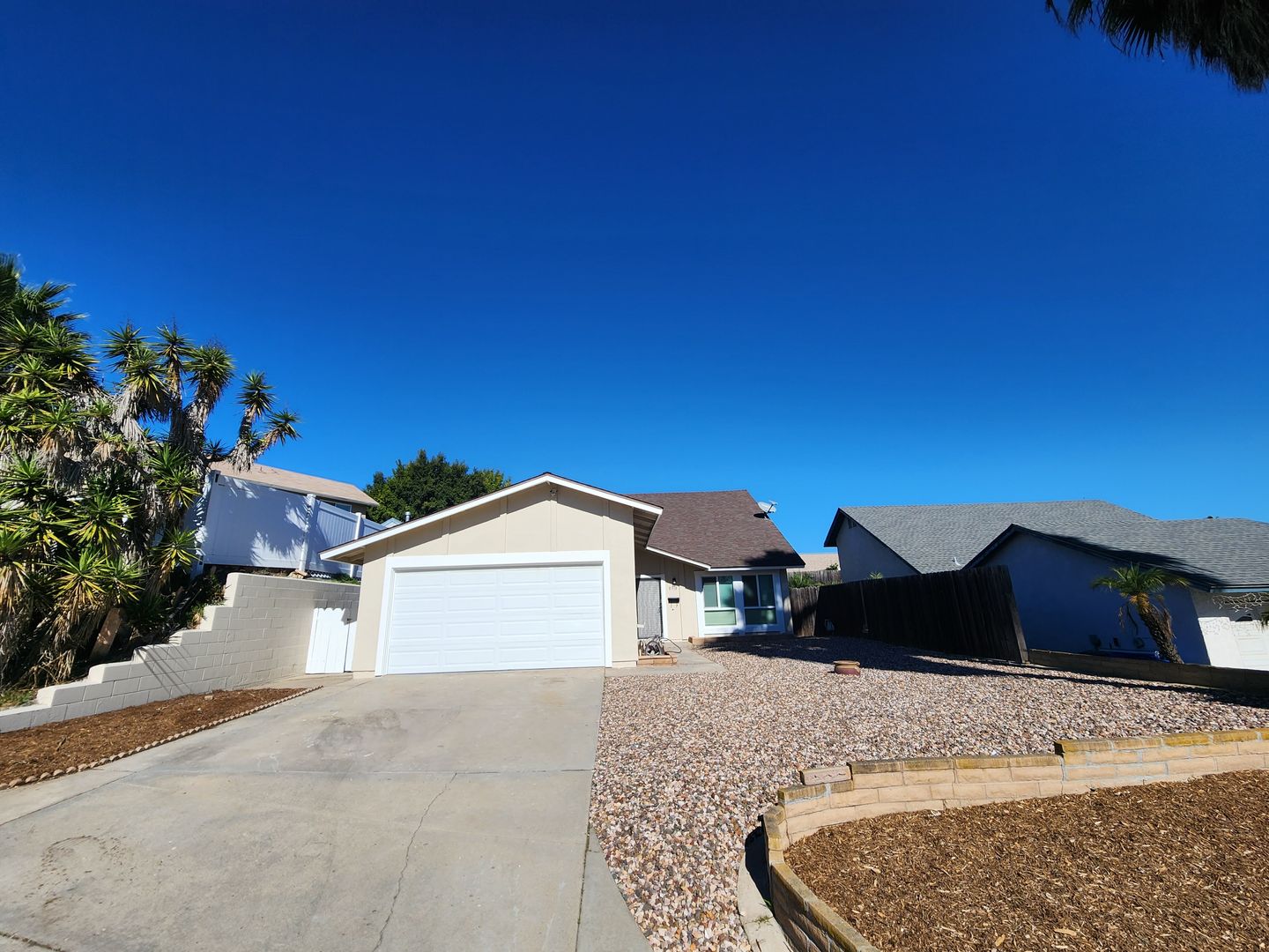 San Diego House: 8918 Jade Coast Lane