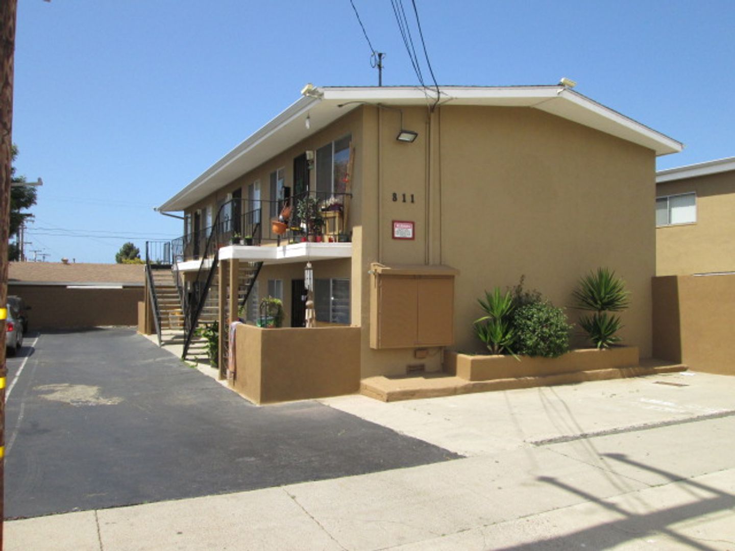 Oceanside Apartment: 811 Langford St.