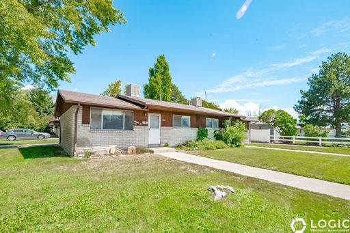 Updated 2 Bed / 1 Bath Duplex in Orem – photo 1