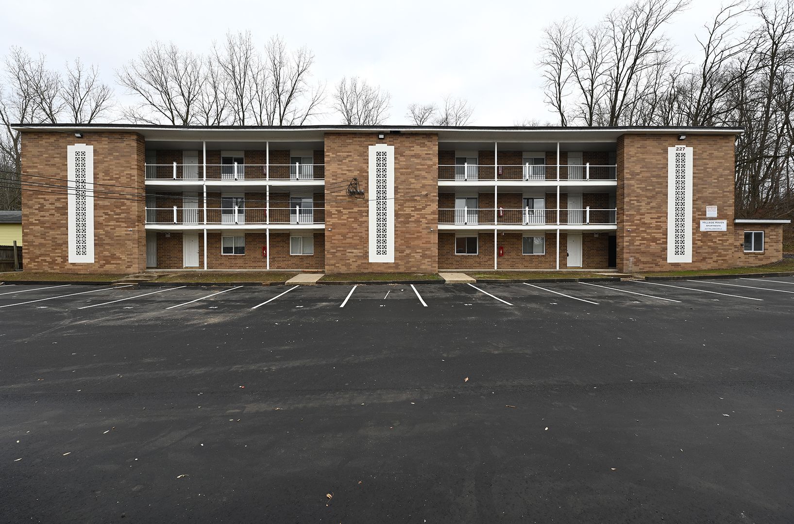 Mansfield Apartment: 227 Hillside Circle