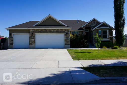 5 Bed / 3 Bath Single-Family Home for Rent in West Point, UT