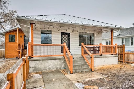 Renovated 2BR/2BA Home | 1,600 Sq Ft – photo 1