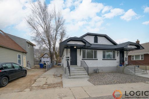 2 Bed / 1 Bath Fourplex Unit for Rent in Ogden, UT – photo 1