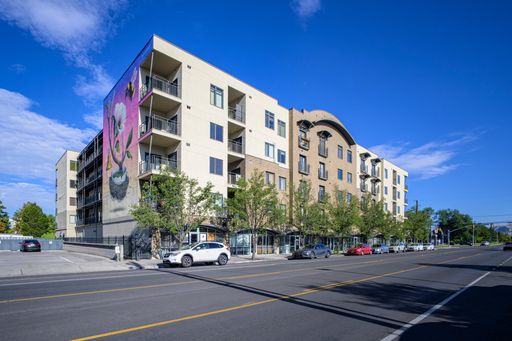 Stunning Condo Unit In Excellent SLC Location! – photo 1