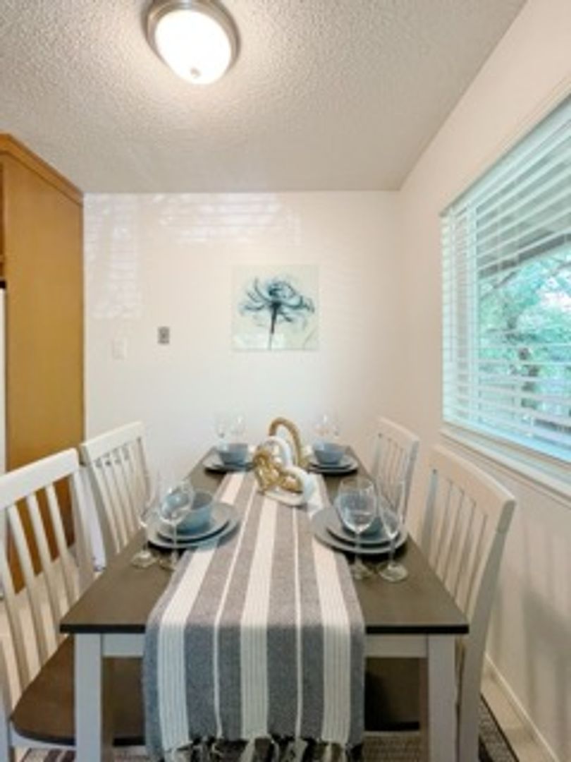 Lafayette Apartment: 3520 Brook Street