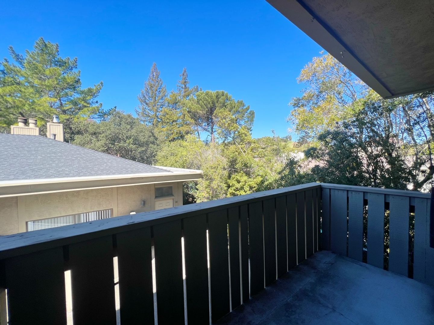 Moraga Apartment: 680 Moraga Road