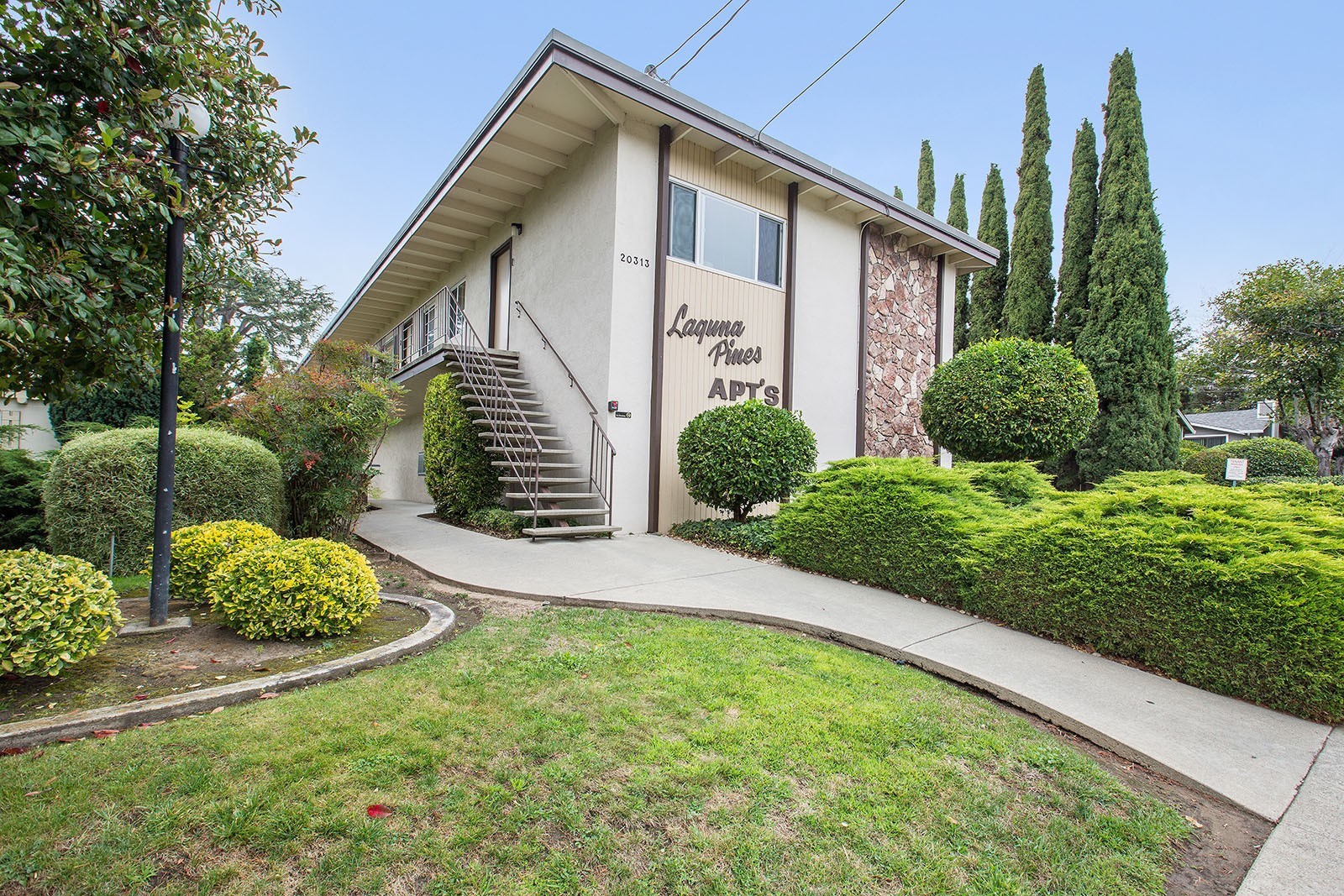 Castro Valley Apartment: 20327 Forest Ave