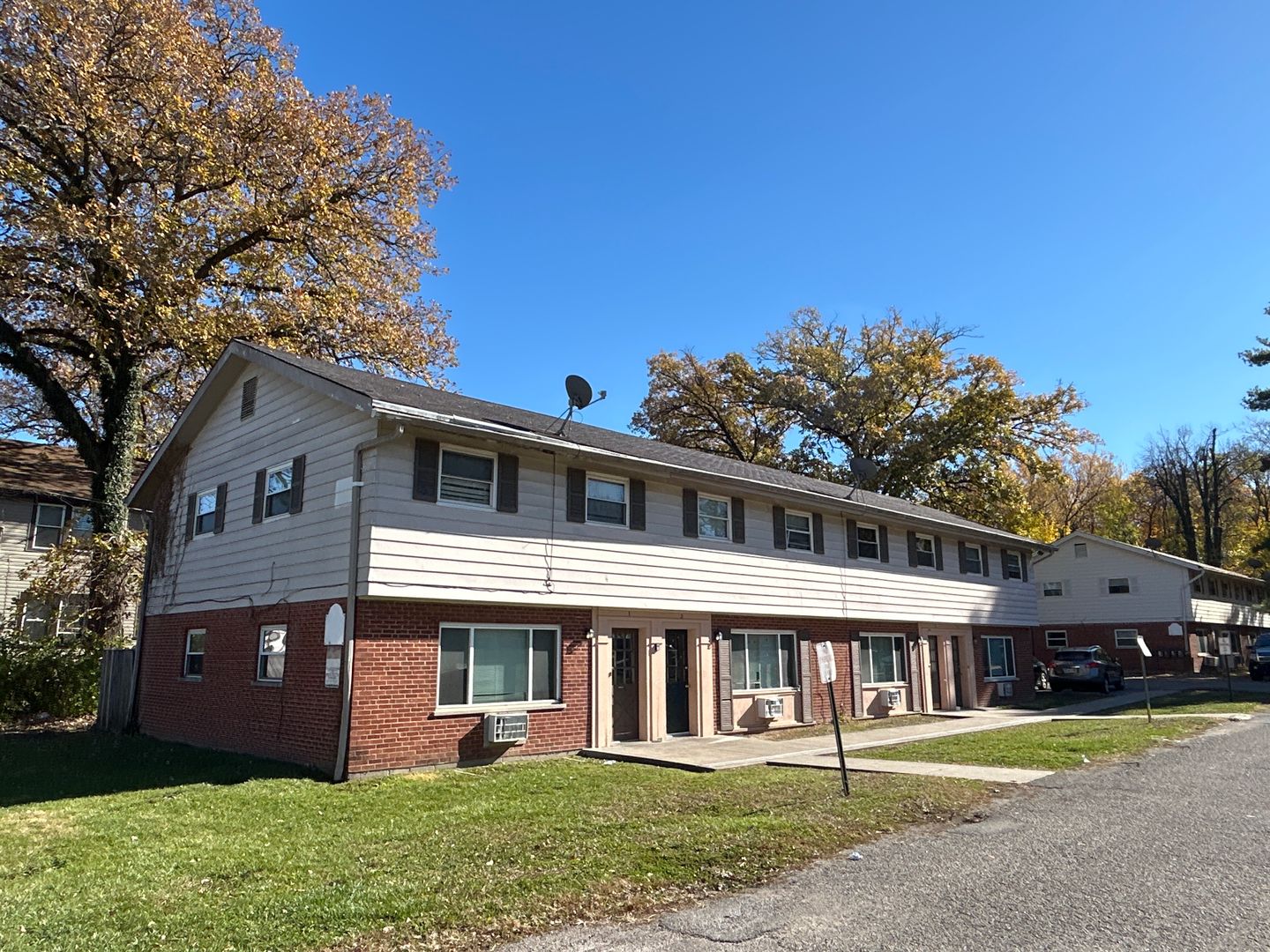 Cincinnati Apartment: 1389 West Galbraith Road A