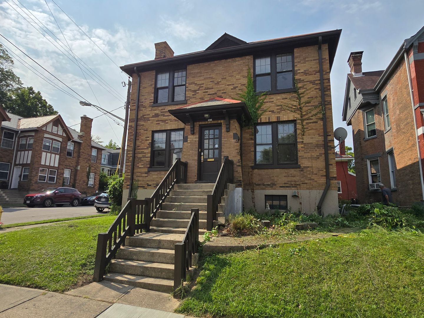 Cincinnati Apartment: 3745 Saint Lawrence Ave
