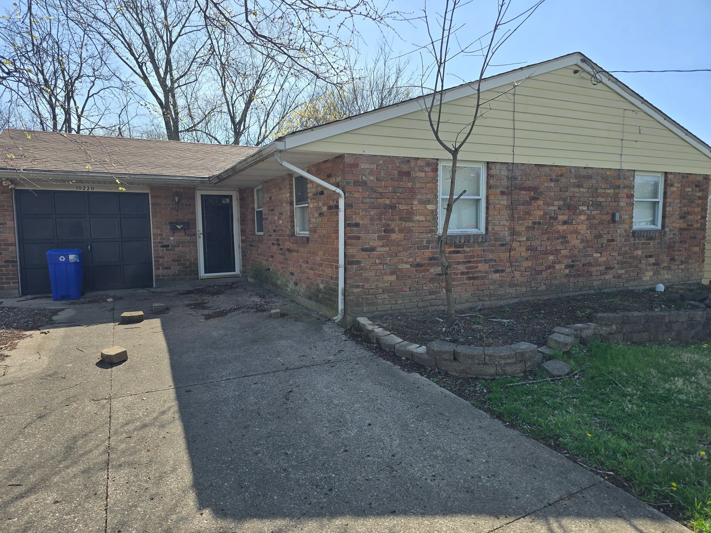 Cincinnati House: 10220 September Dr