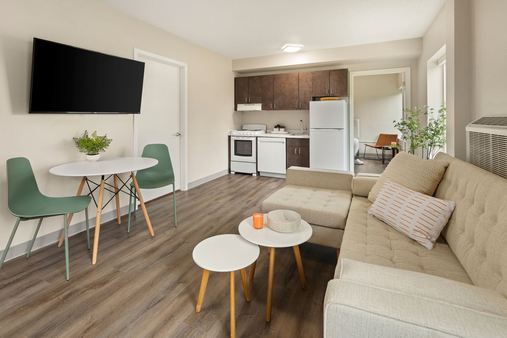 Schofield Apartment: 6001 Alderson St