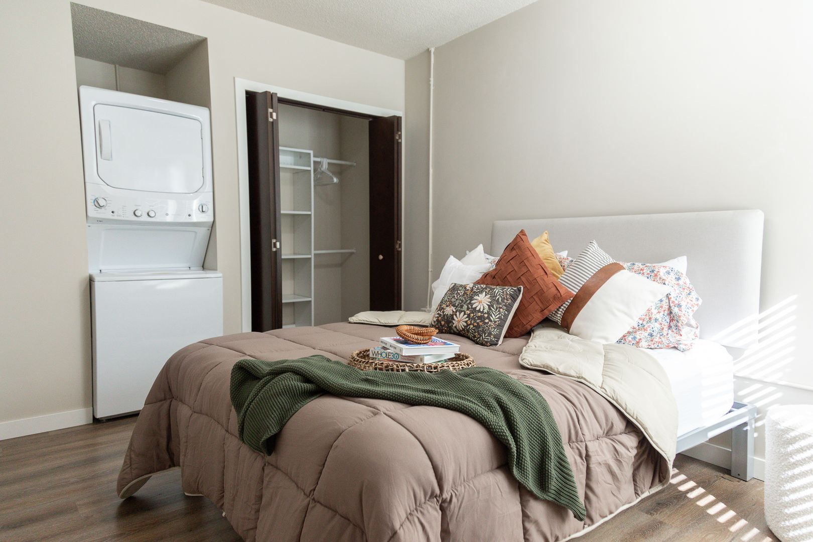 Neenah Apartment: 125 Byrd Ave