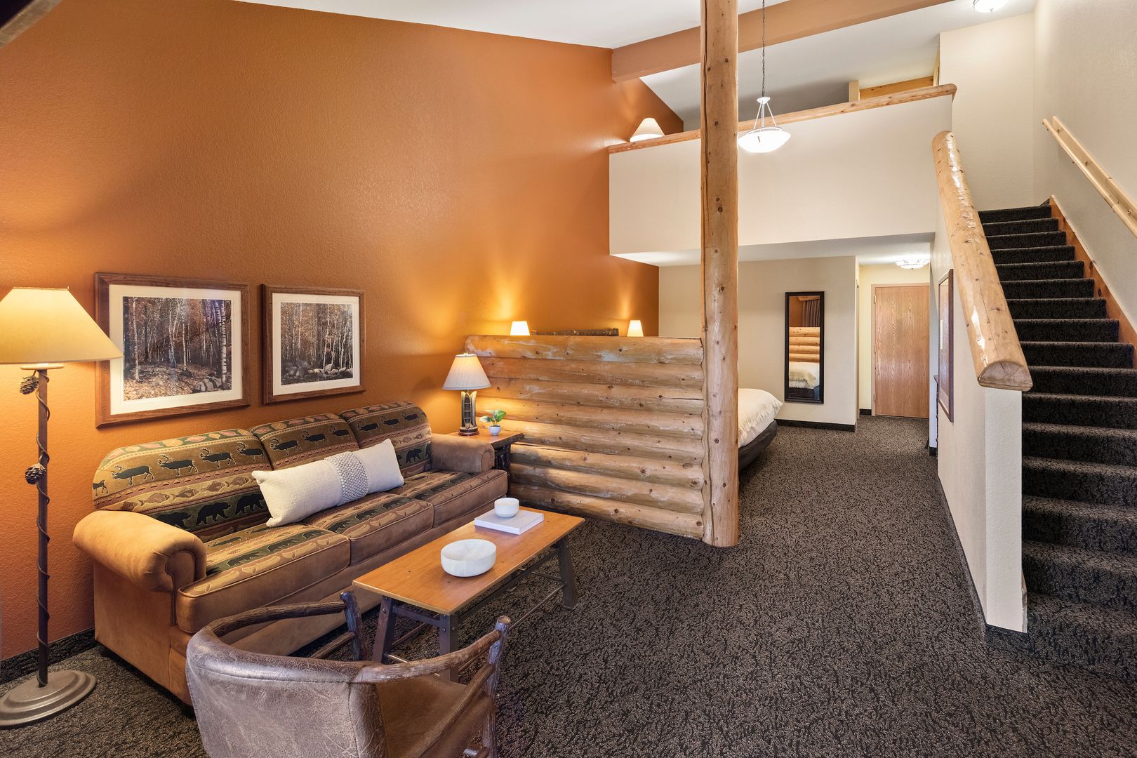 Rothschild Apartment: 805 Creske Ave