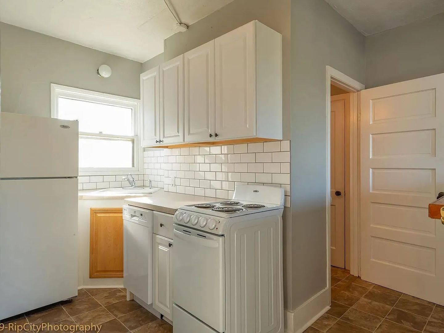 Portland Apartment: 3026 SE Tacoma Street