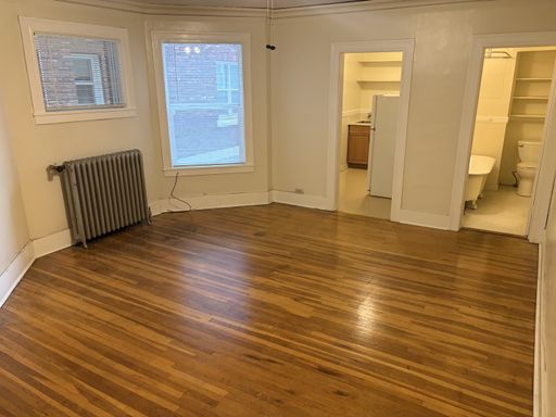 Studio 1 Bath Apartment at 1429 SW 14th Avenue - 406, Portland, OR – photo 1
