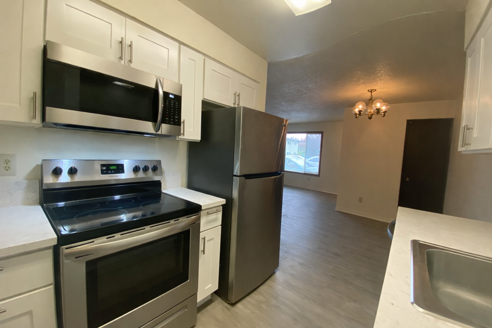 Portland Apartment: 6512 SE Division Street