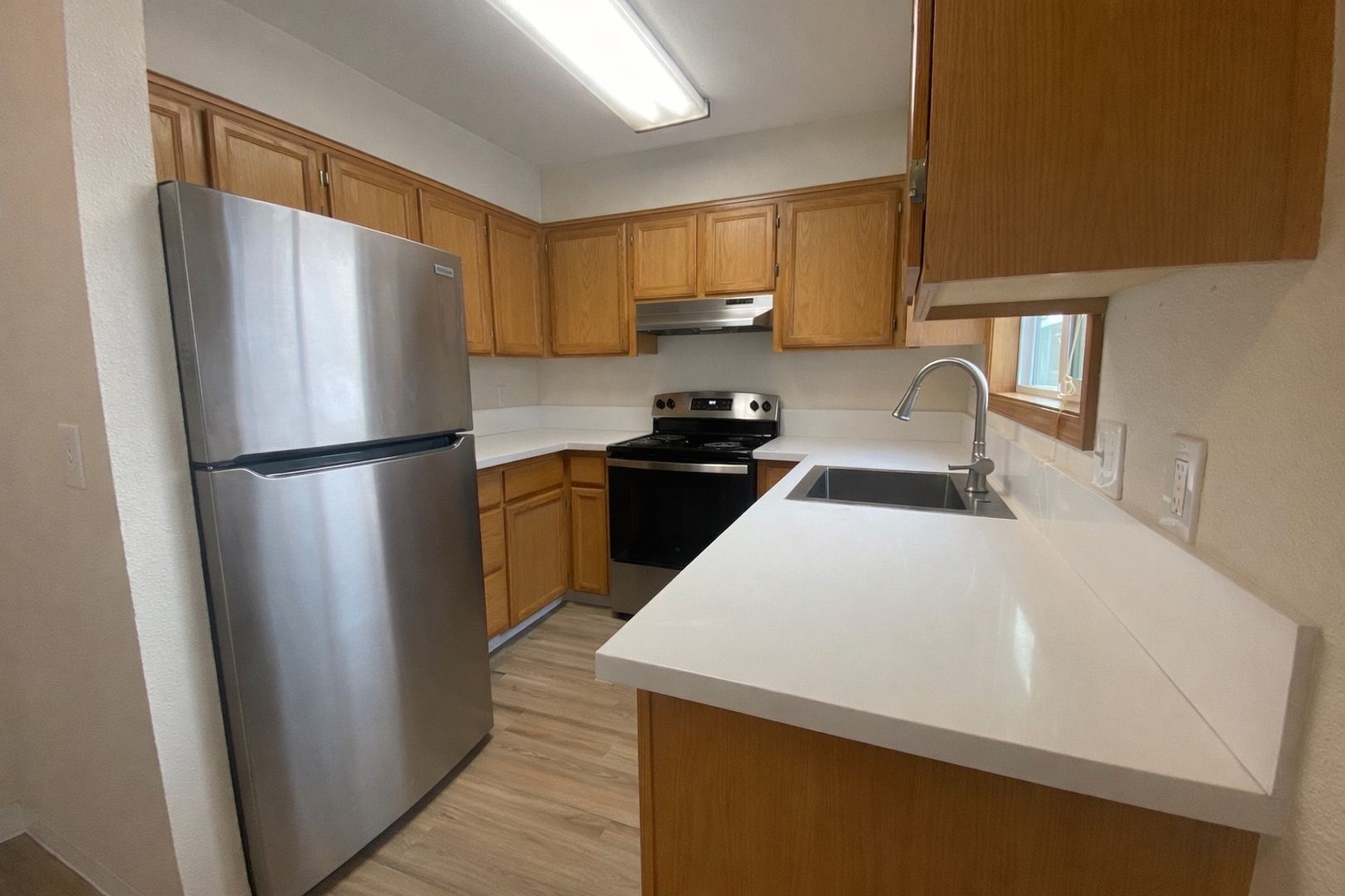 Portland Apartment: 6400 SE Division Street