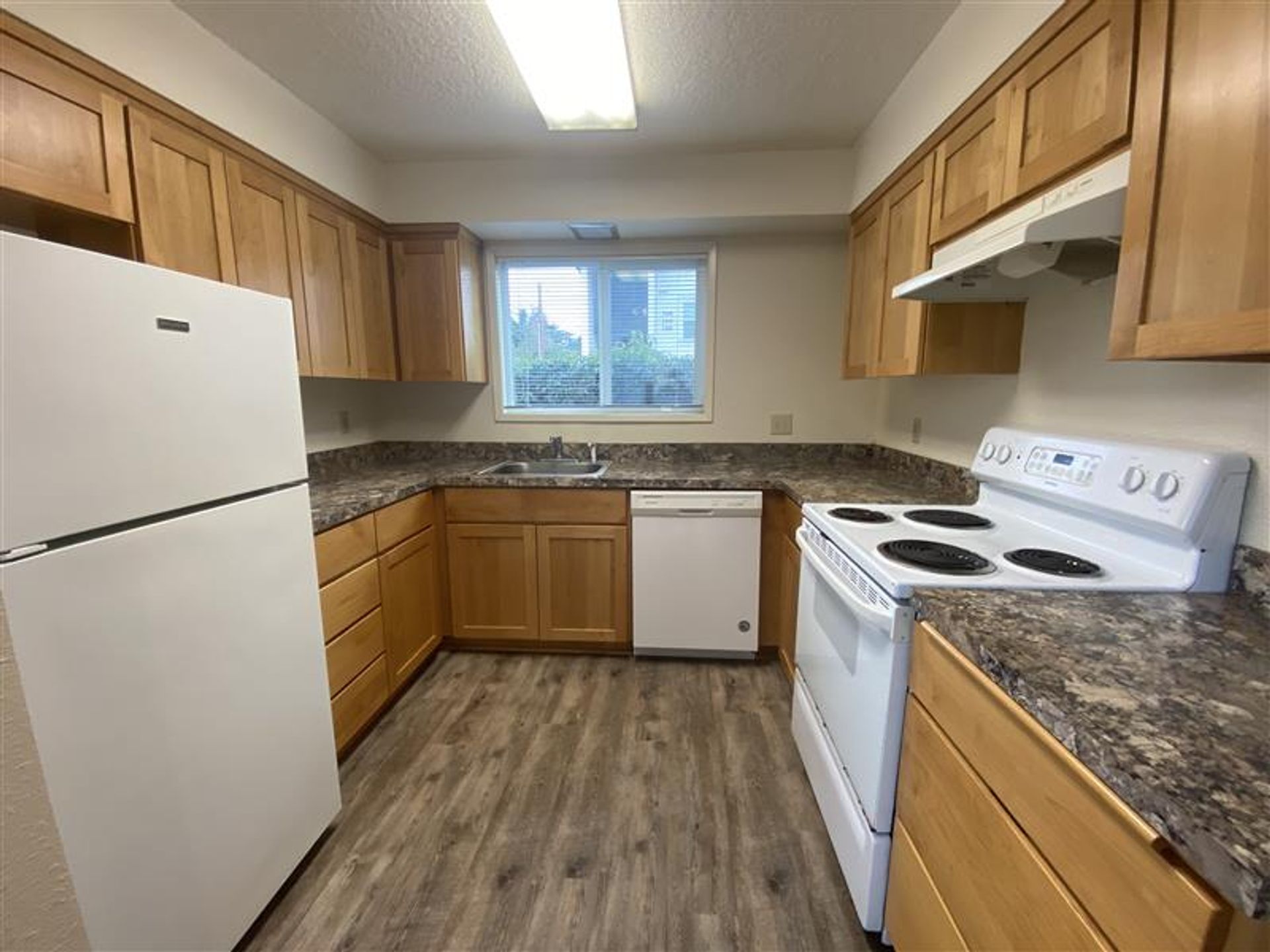 Portland Apartment: 6400 SE Division Street