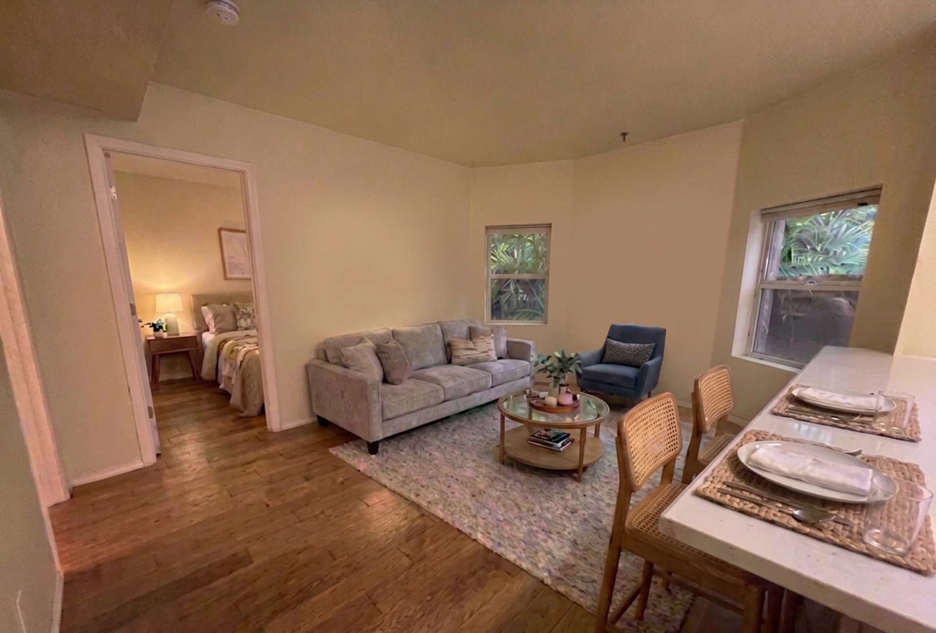 Portland Apartment: 2018 NW Everett Street