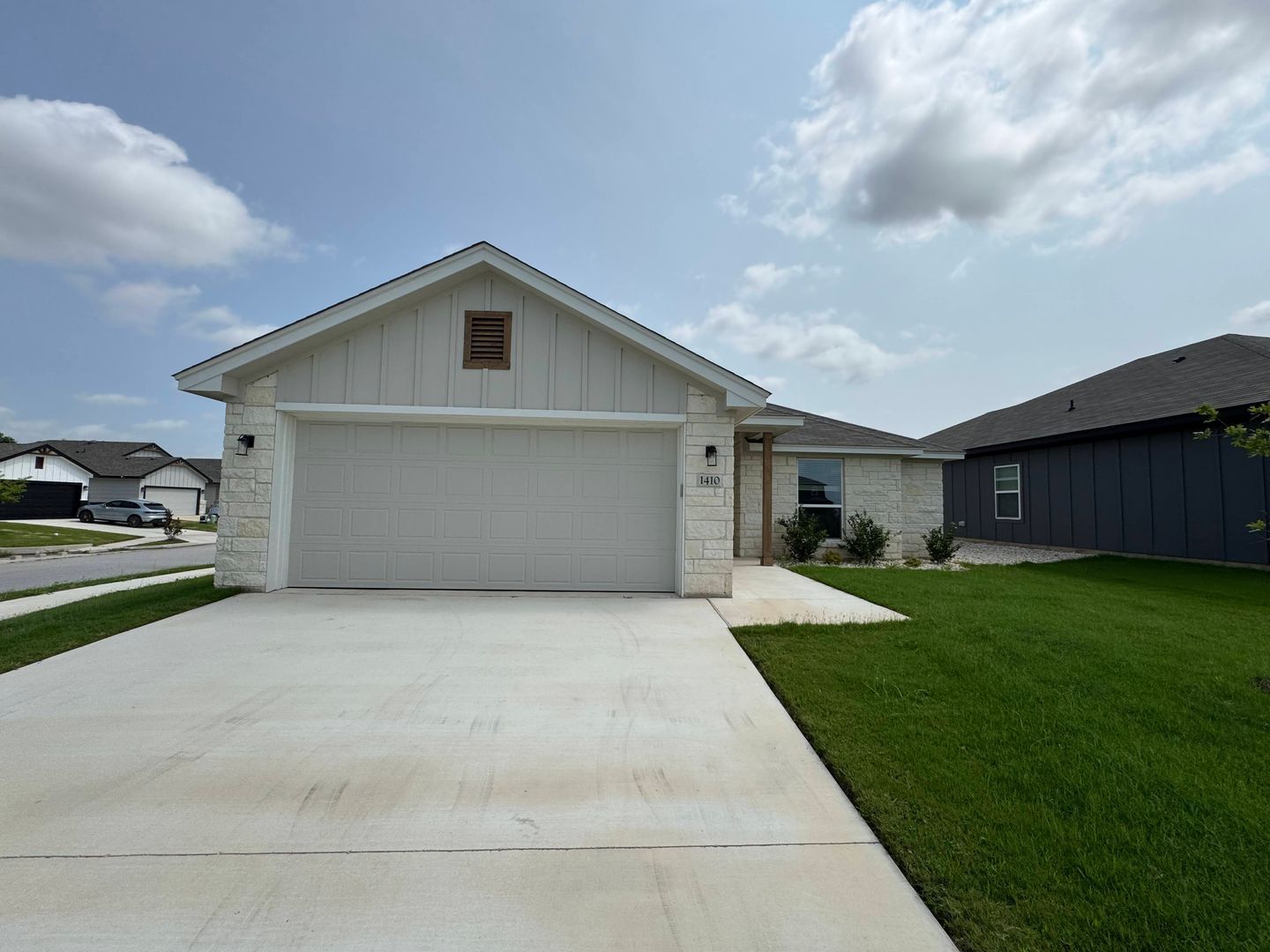 Temple House: 1410 Cedar River Lane