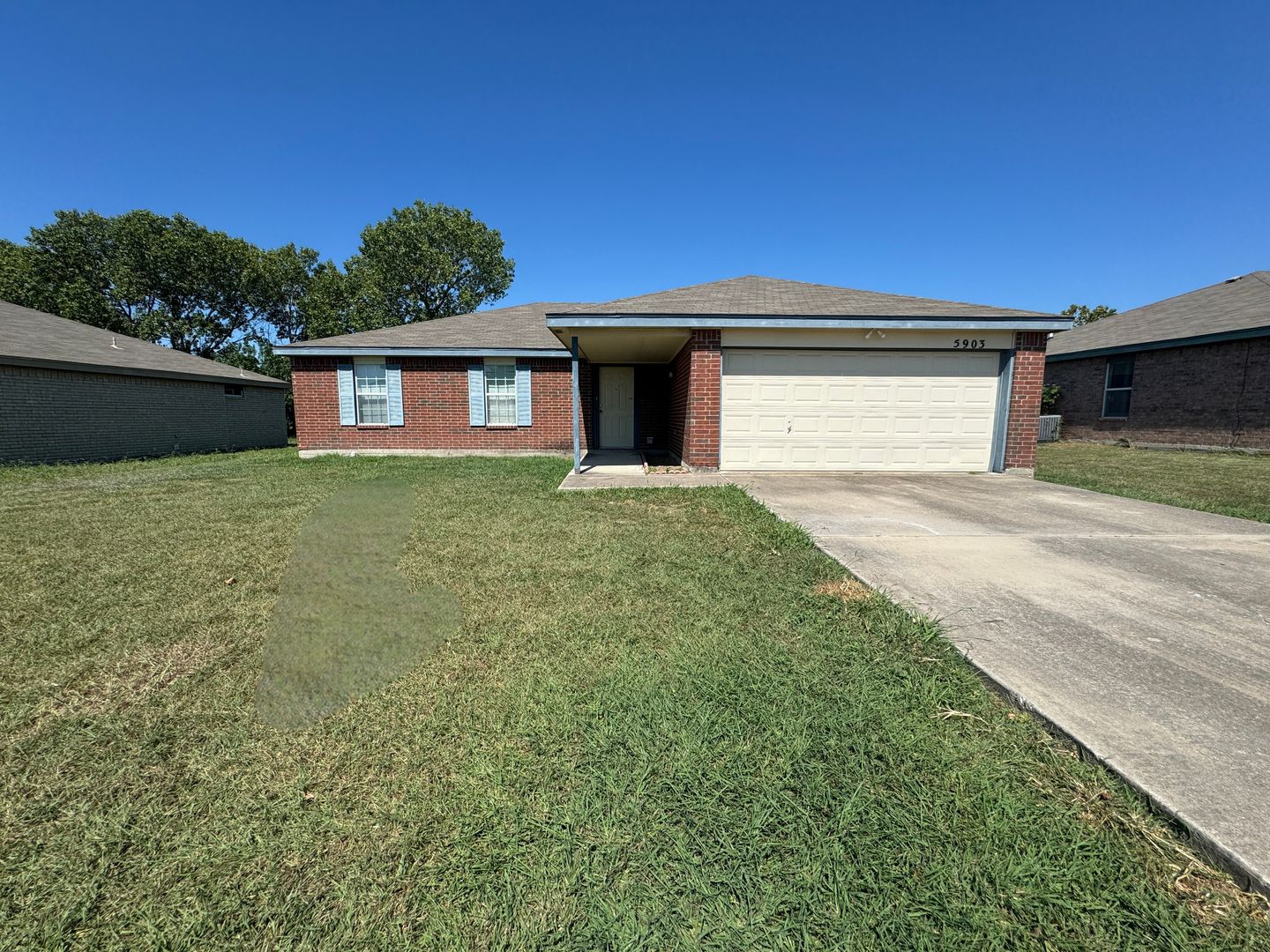 Killeen House: 5903 Medina Dr