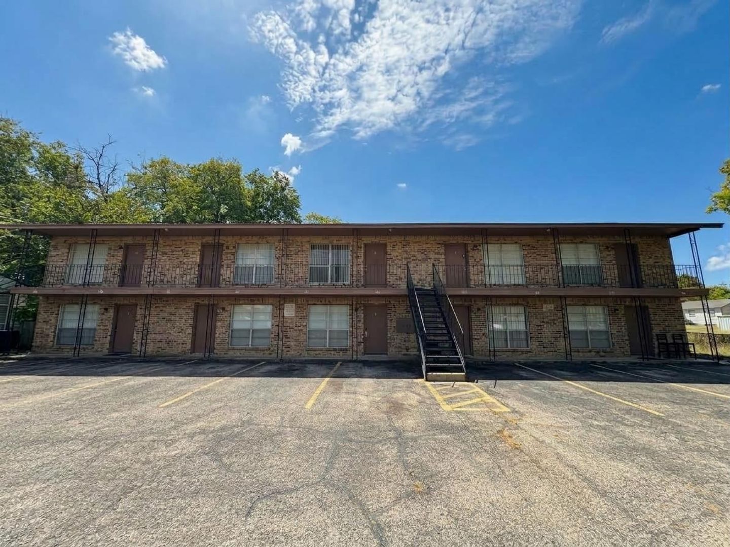Copperas Cove Apartment: 201 W Lincoln Ave