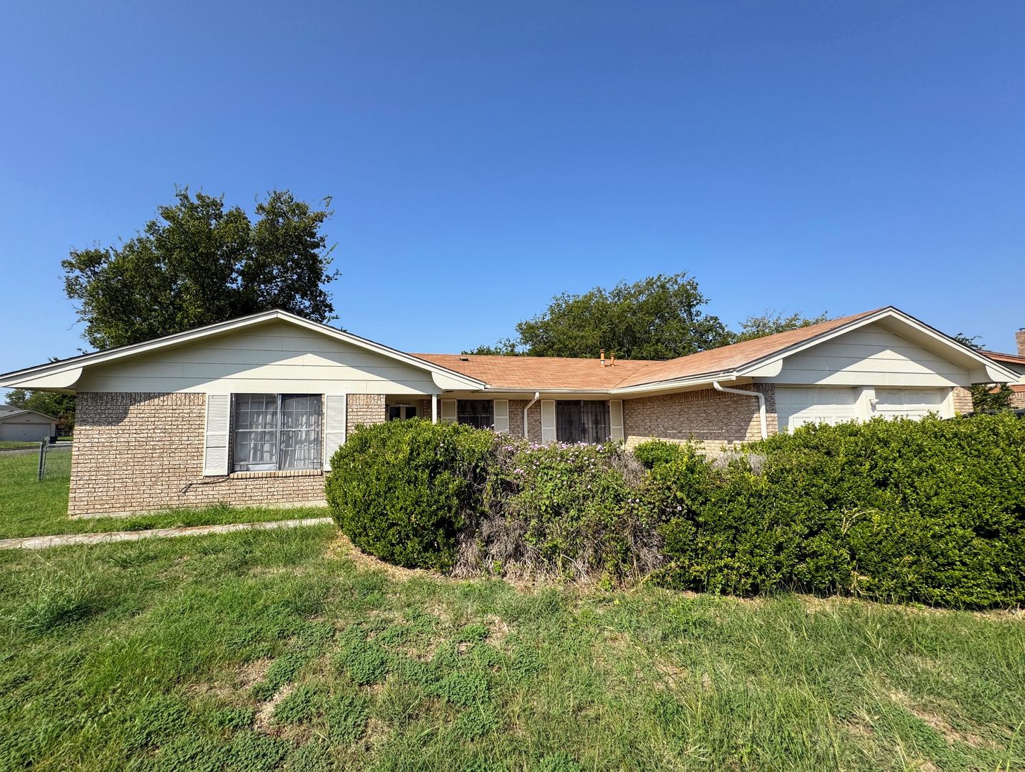 Killeen House: 3007 Sierra Dr