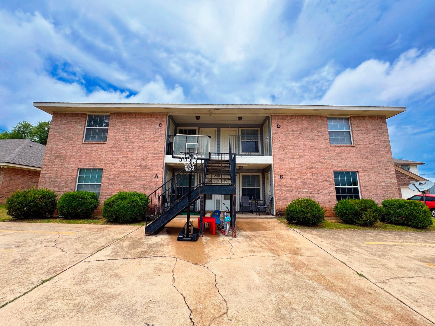 Killeen Apartment: 303 S 42nd St