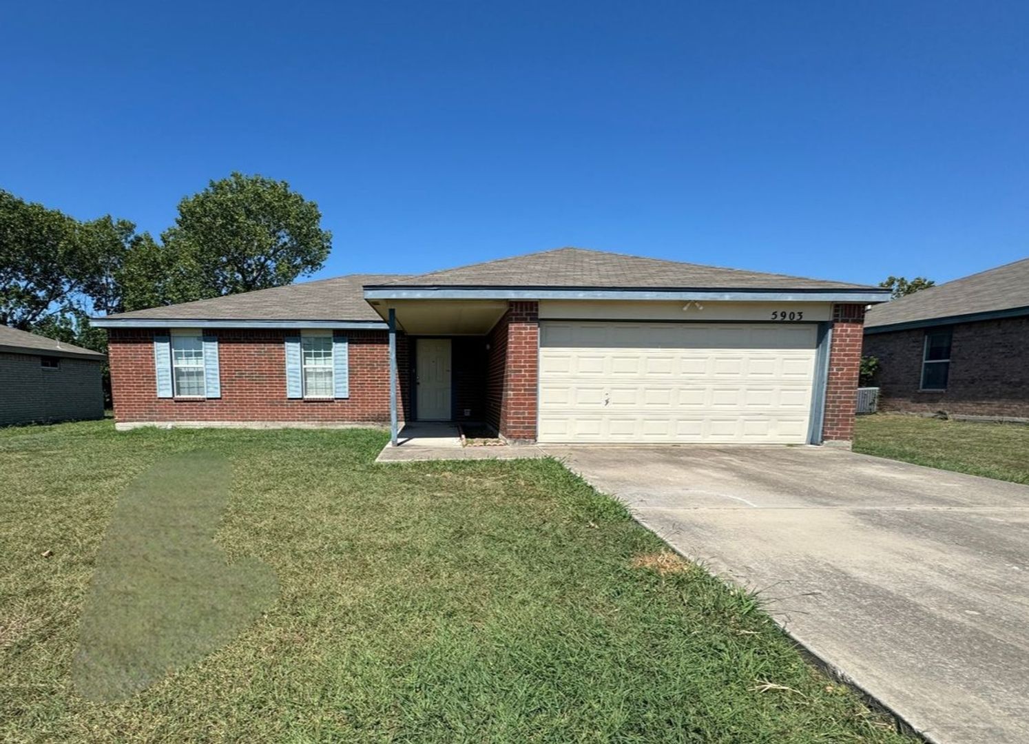 Killeen House: 5903 Medina Dr