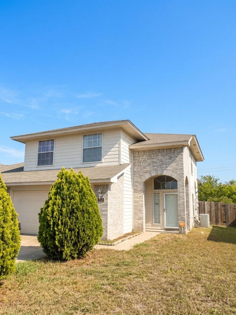 Killeen House: 1312 Saddle Dr