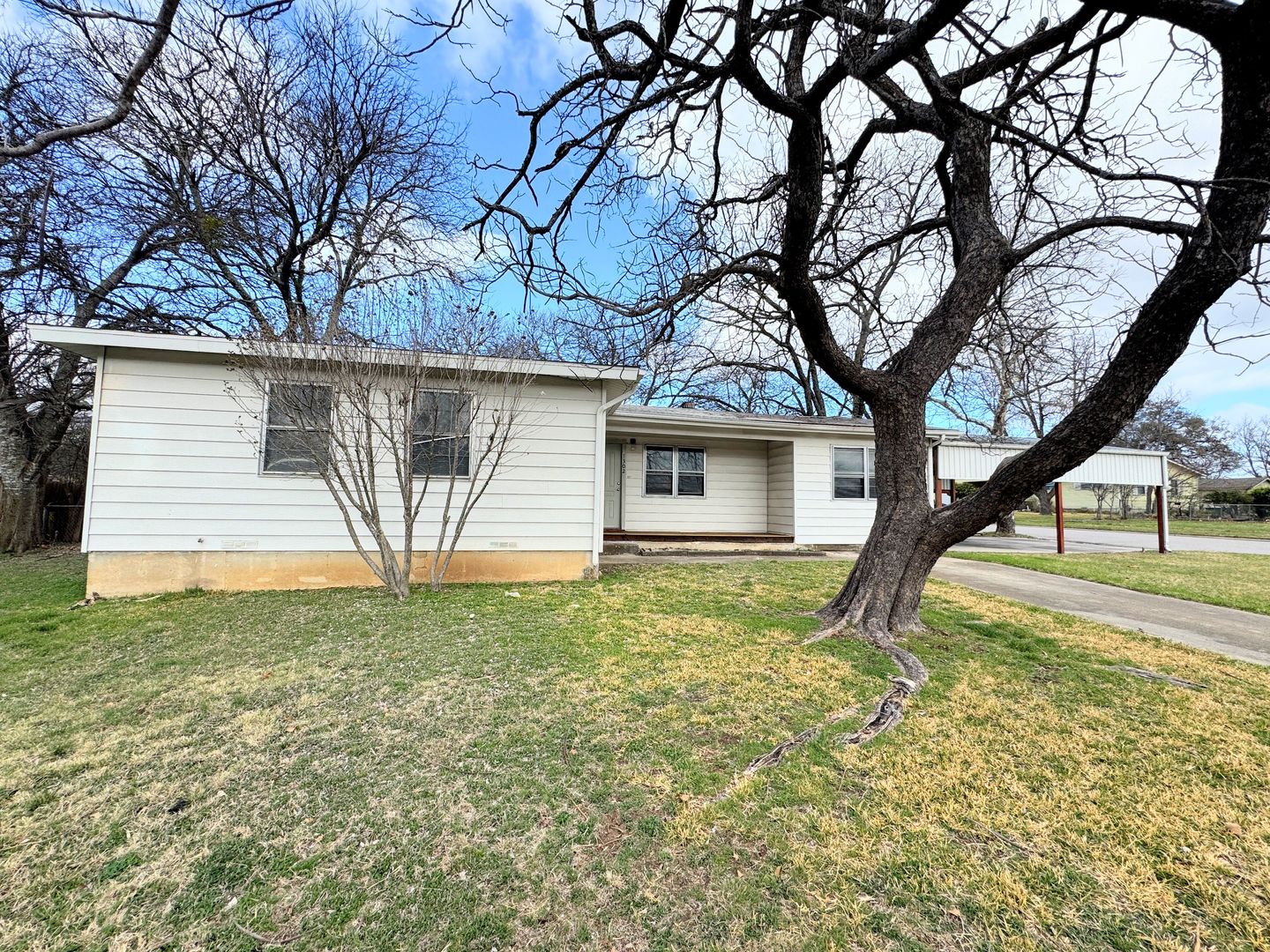 Copperas Cove House: 1302 S 23rd St