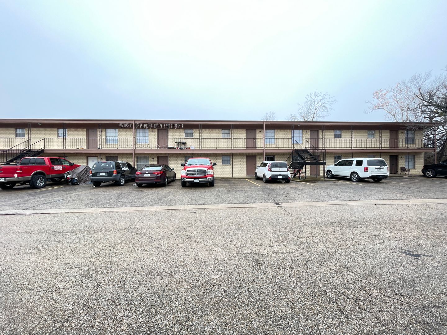 Killeen Apartment: 228 Hold St