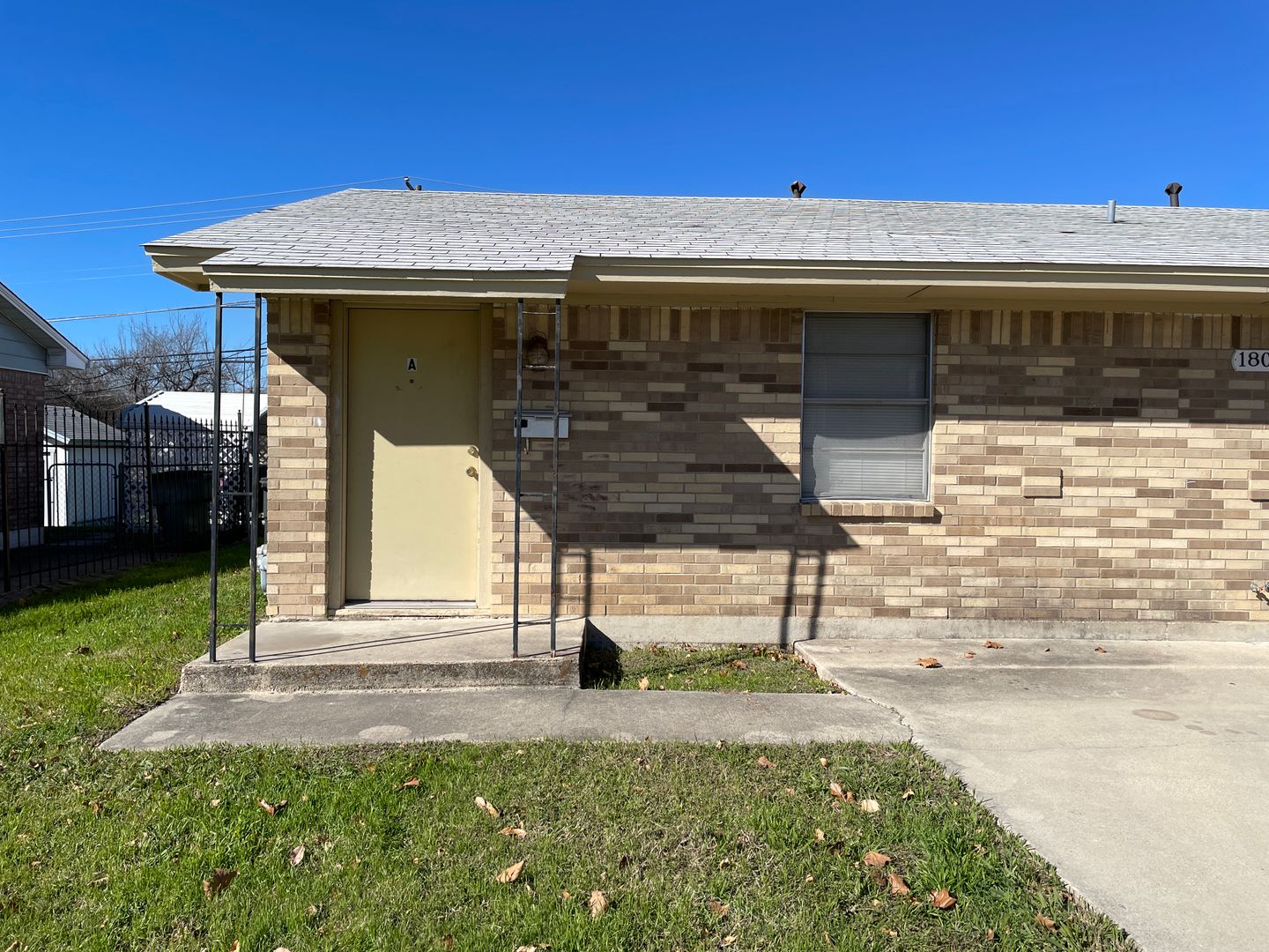 Killeen Apartment: 1803 N W S Young Dr