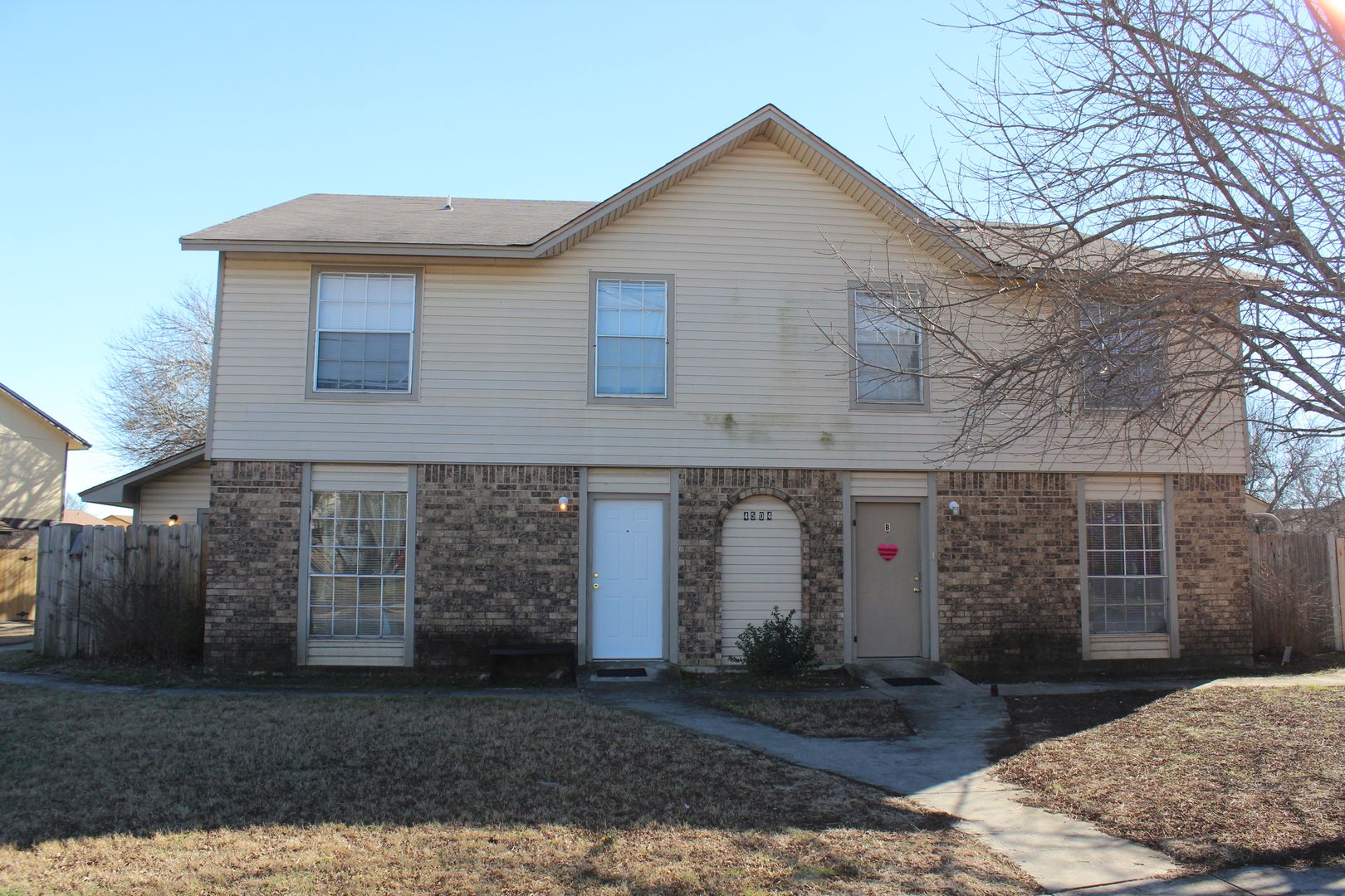 Killeen Apartment: 4504 Chase Cir