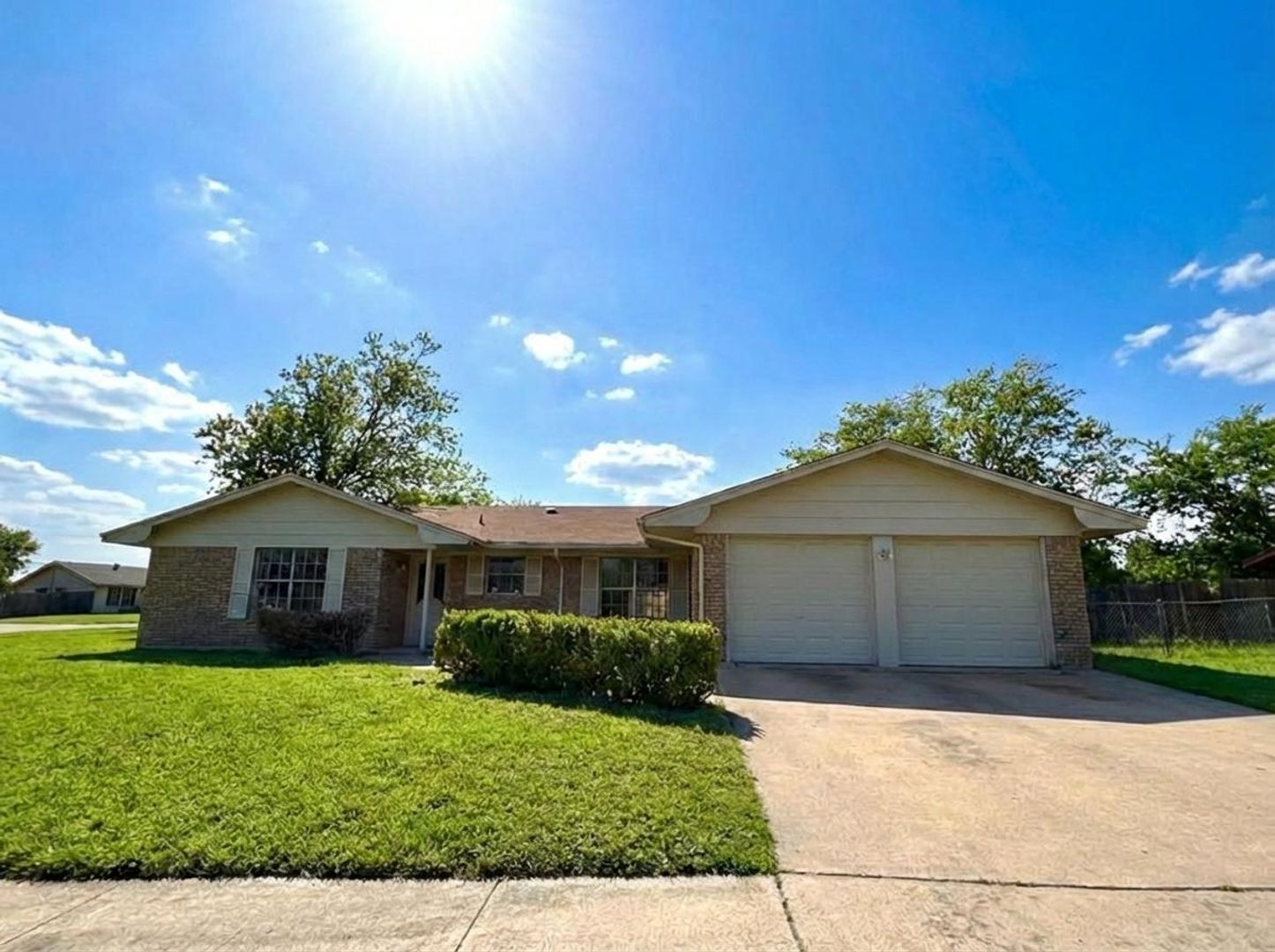 Killeen House: 3007 Sierra Dr