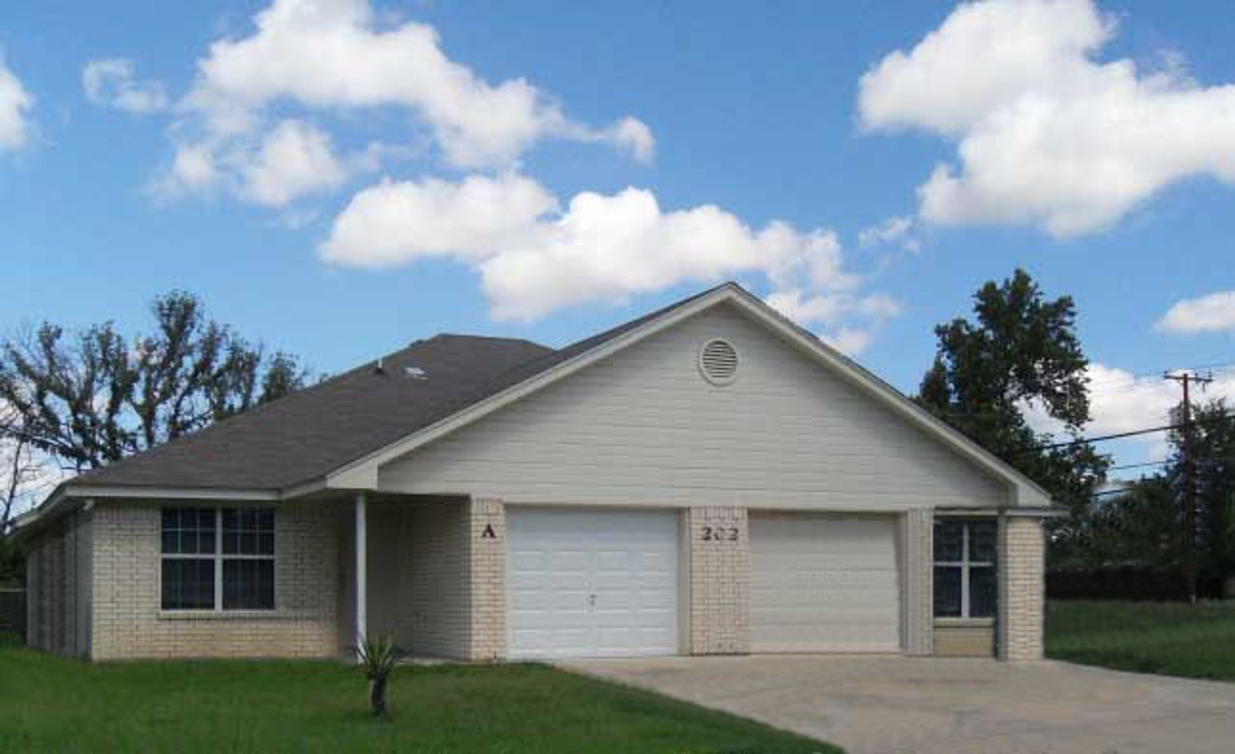 Killeen Apartment: 202 S 24th St