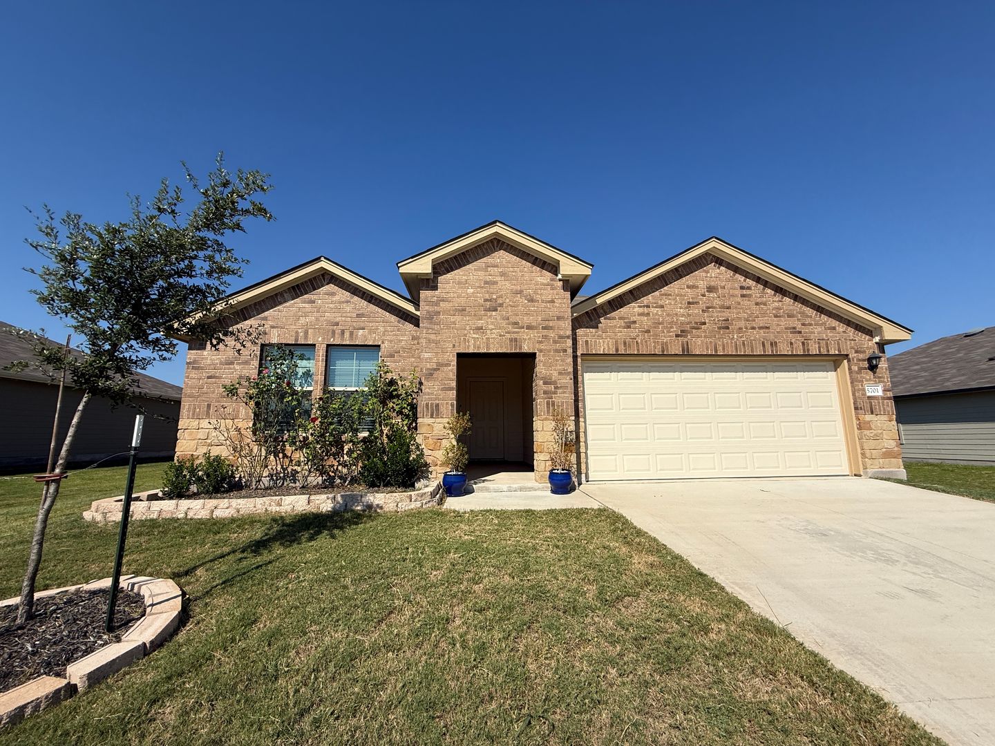 Killeen House: 5701 Madelyn Dr
