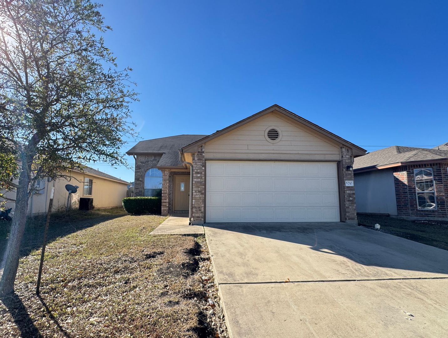 Killeen House: 5210 Donegal Bay Ct