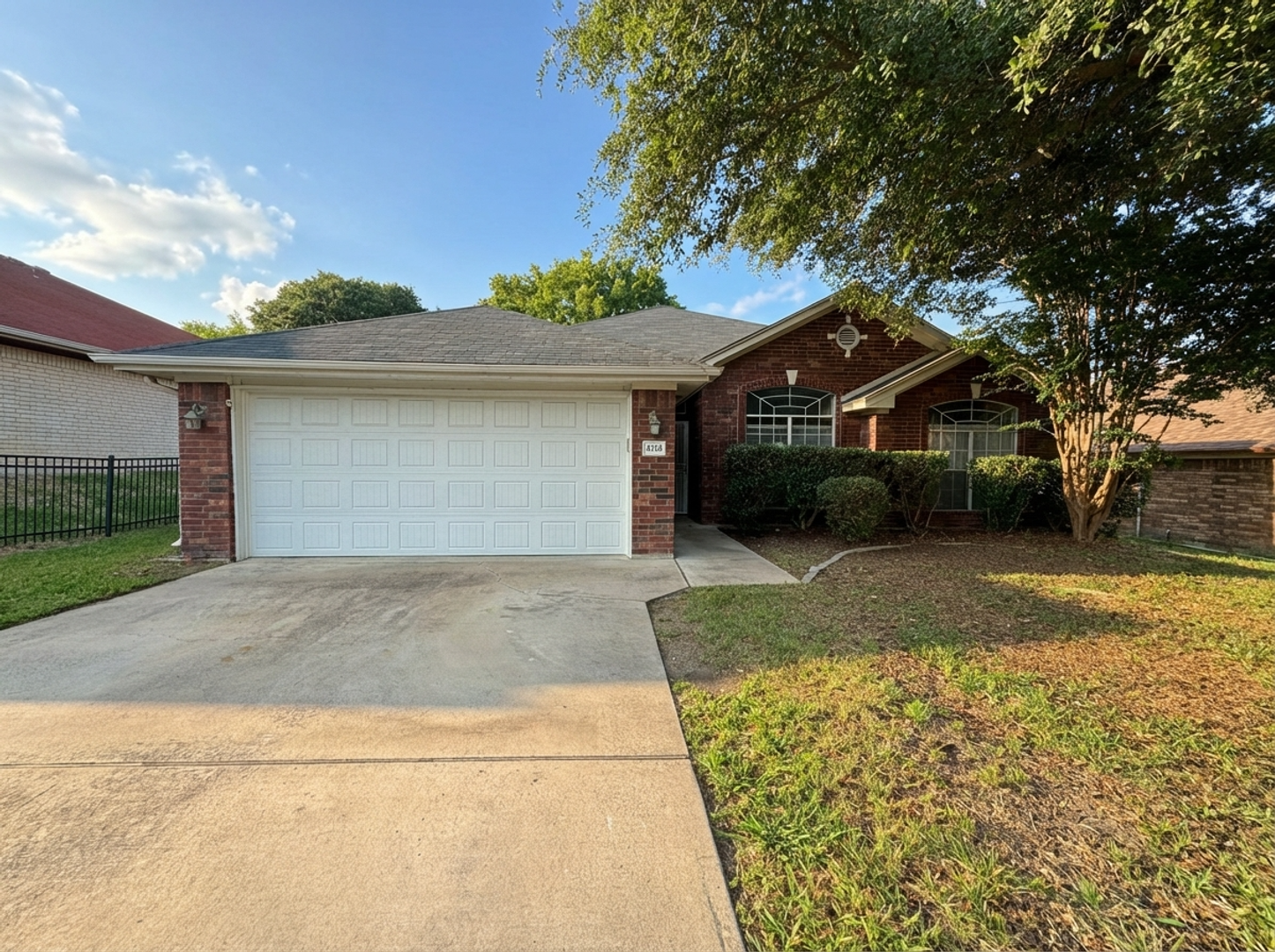 Killeen House: 4201 Lost Oak Dr