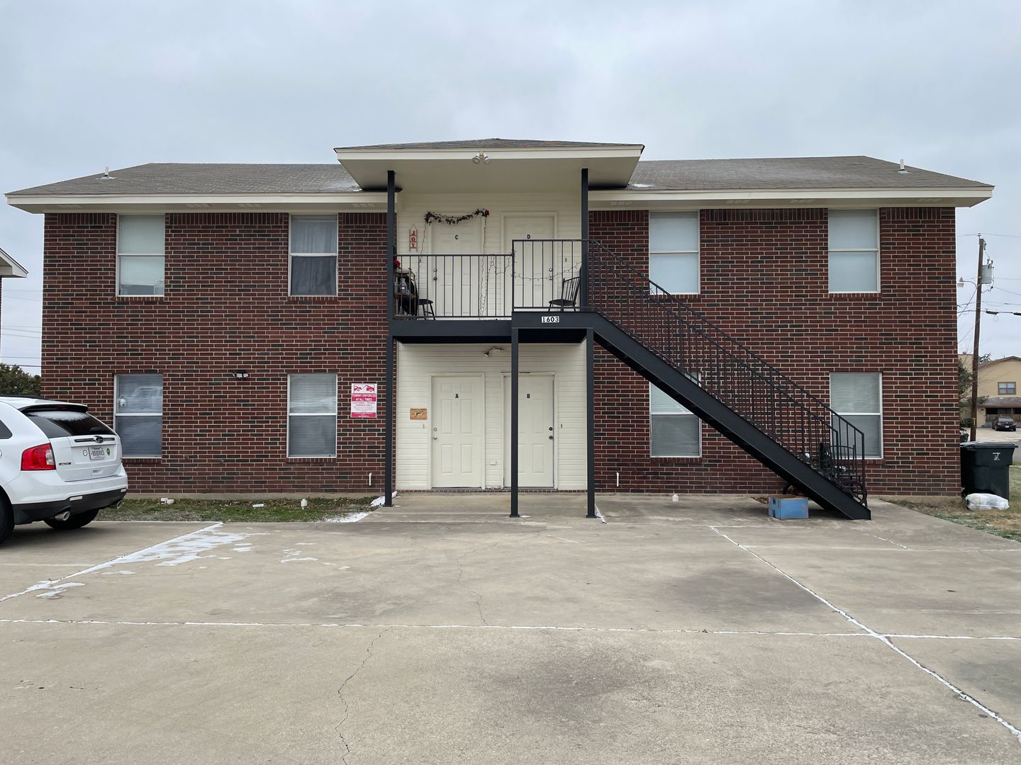 Killeen Apartment: 1603 Cedarhill Dr