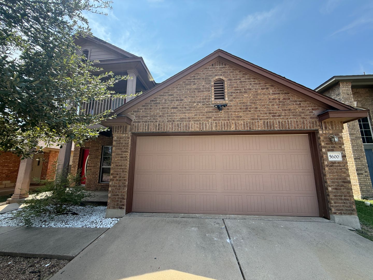 Killeen House: 5600 Lions Gate Ln
